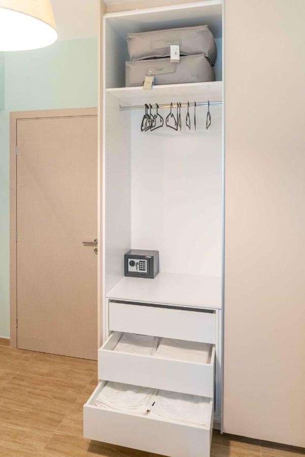 Suites 05-06 - Smart Cozy Suites - Large 2 Bedroom, Near Athens And Metro Extérieur photo